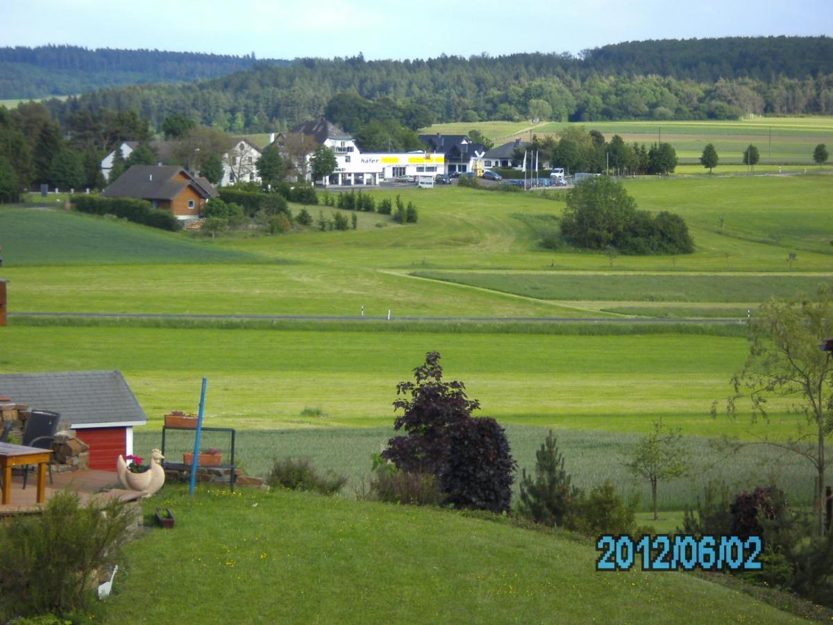 Holiday home - Vakantiehuis, Ferienwohnung, 100 Qm, Rollmann, 54578 Nohn, Eifel- Nuerburgring